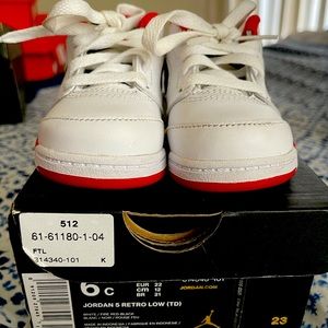 Jordan retro 5 low Babe Sz . 6- C New